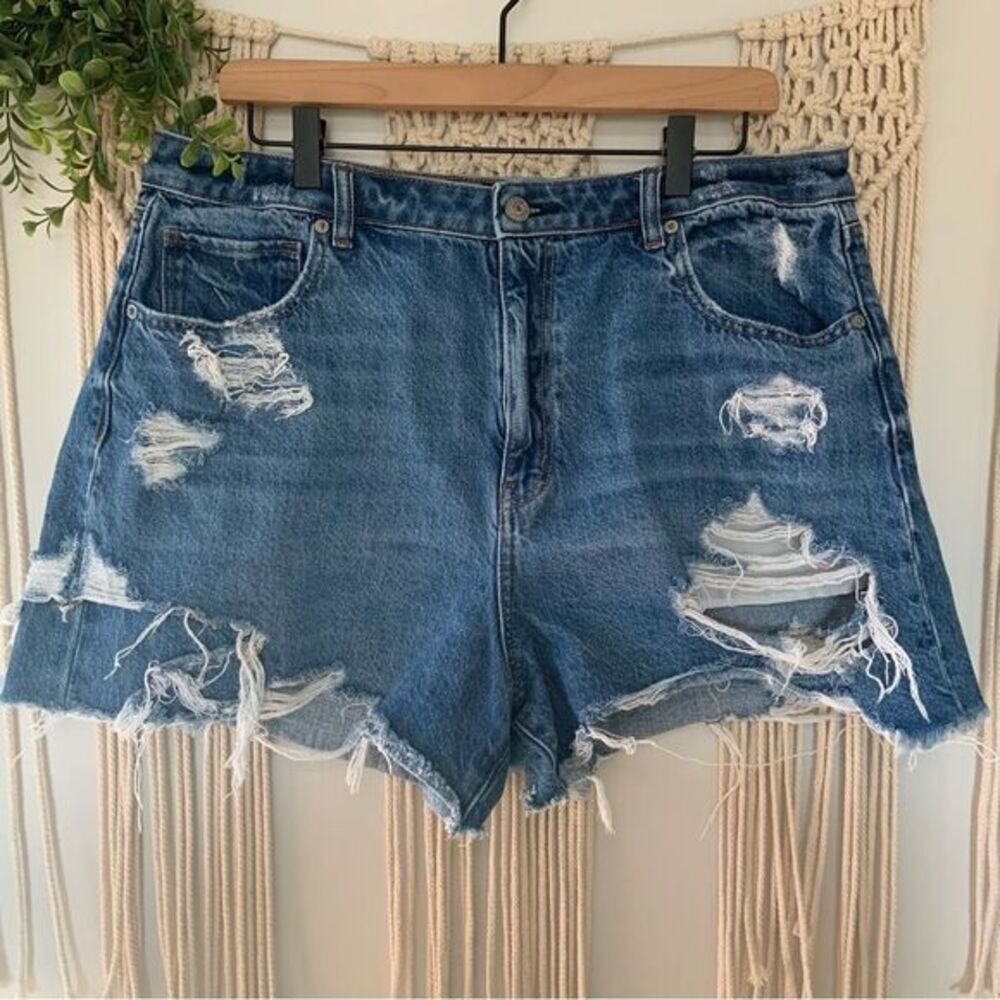AMERICAN EAGLE Distressed‎ Raw Hem Mom Jean 100% Cotton Denim Shorts 18
